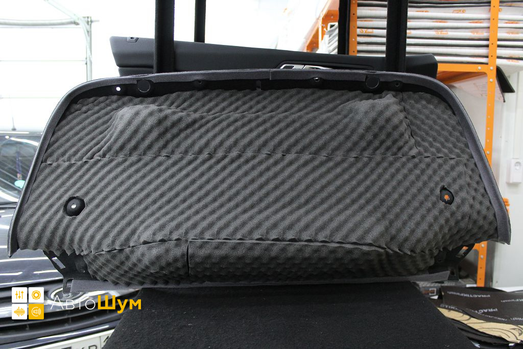 Шумоизоляция крышки багажника БМВ 2